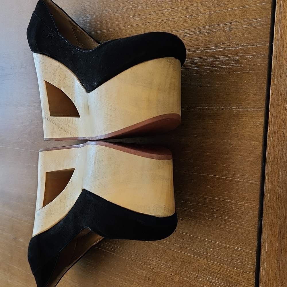 TENOVERSIX UNIQUE WOODEN VELVET SHOES